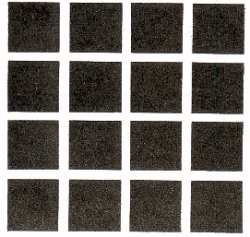 Fig.147.  En los puntos de intersecci&oacute;n de las franjas blancas de esta figura aparecen y desaparecen unas manchitas gris&aacute;ceas cuadradas, aunque en realidad las franjas son completamente blancas en toda su longitud.  La comprobaci&oacute;n puede hacerse tapando con un papel las filas contiguas de cuadrados negros.